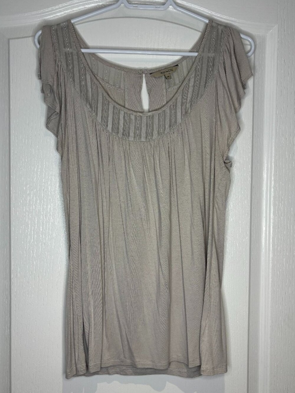RW&CO Light Grey Short Split Sleeve Blouse Large